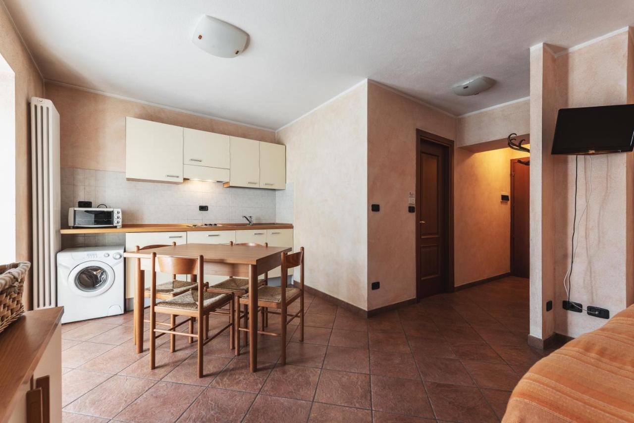 Residence La Tana Del Ghiro Бардонеккія Екстер'єр фото
