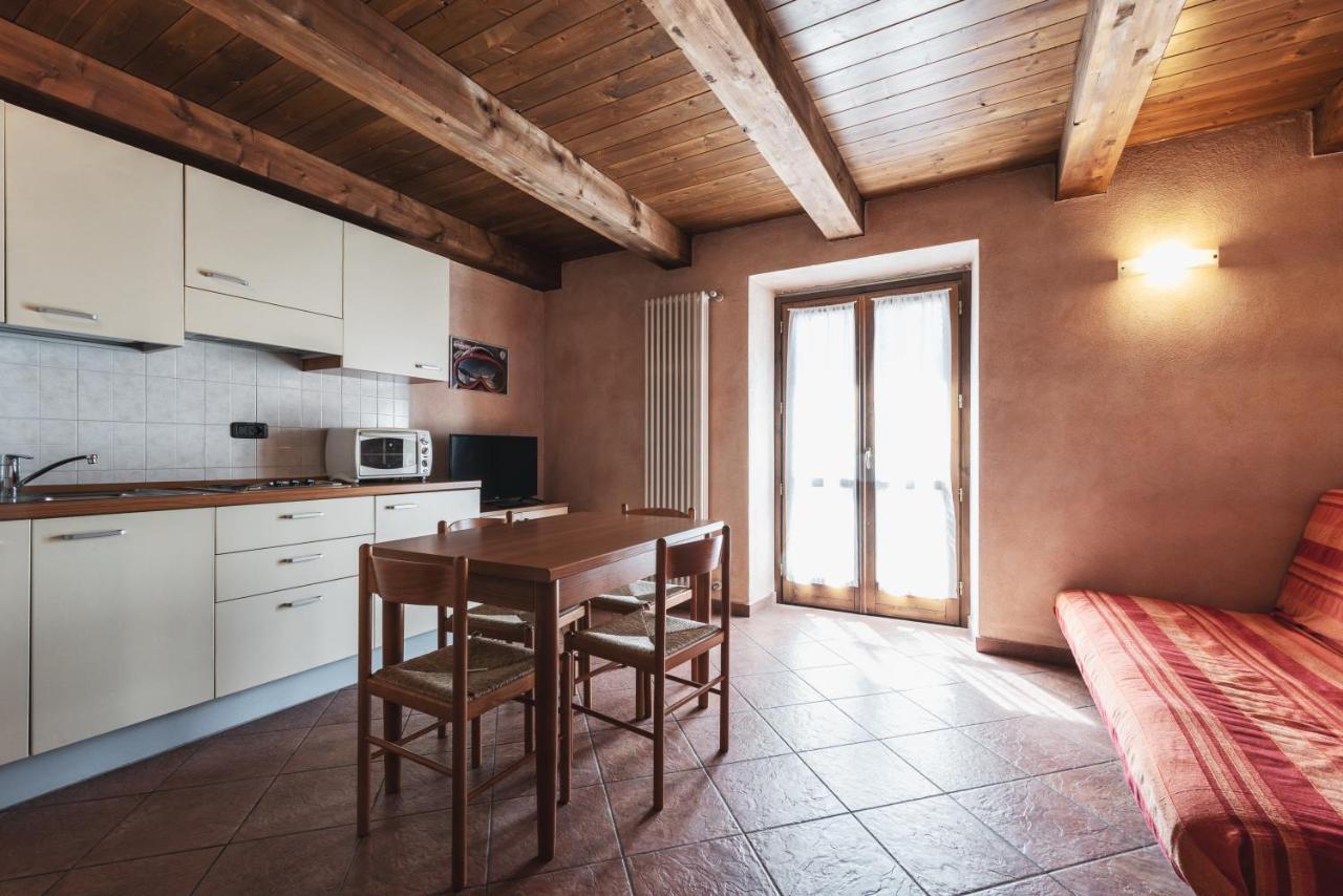 Residence La Tana Del Ghiro Бардонеккія Екстер'єр фото